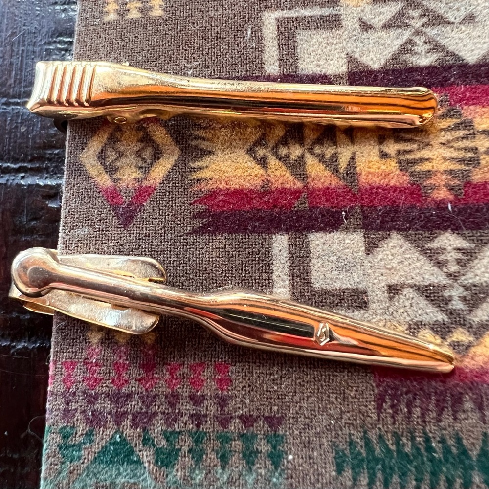 Two Gold Tie Clips - Picture 3 of 4